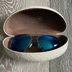 Coach aviator sunglasses with case